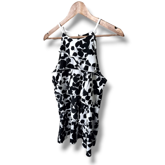 Worthington Tiered High Neck Ruffled Sleeveless Top - Picture 7 of 7